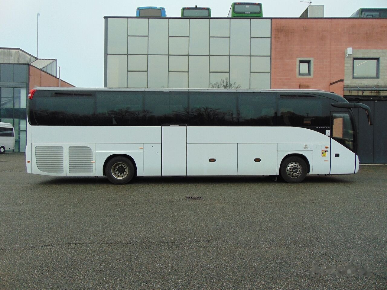 Podmiejski autobus IVECO MAGELYS: zdjęcie 8