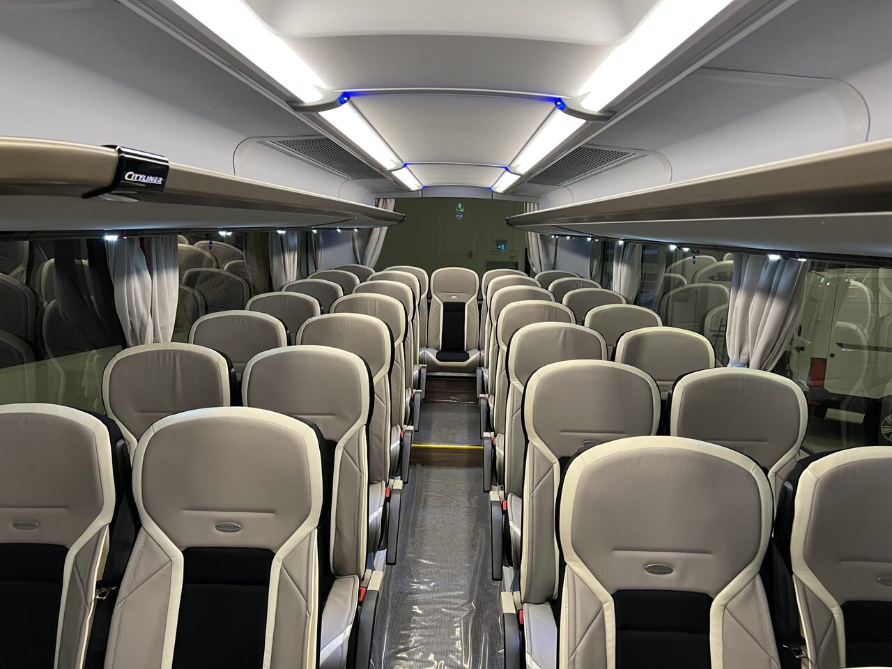 Turystyczny autobus Neoplan Cityliner P15 Euro 6E V.I.P / Exclusive Class (Gräddfärgad skinnklädsel): zdjęcie 26