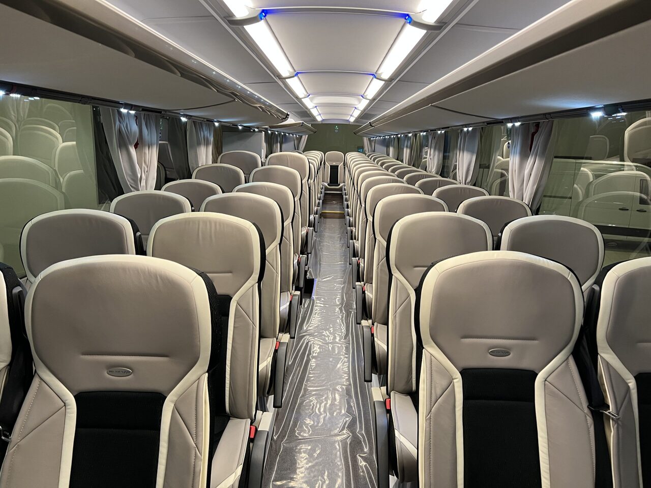Turystyczny autobus Neoplan Cityliner P15 Euro 6E V.I.P / Exclusive Class (Gräddfärgad skinnklädsel): zdjęcie 21