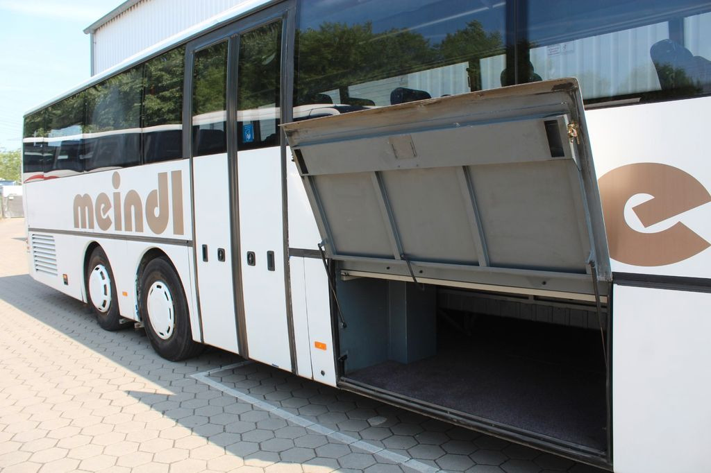 Podmiejski autobus Neoplan N 3318/3 UE Euroliner (Klima): zdjęcie 9