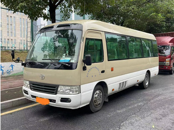 Turystyczny autobus TOYOTA