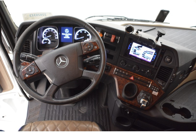 Ciągnik siodłowy Mercedes-Benz Actros 2645 - 6x4 "NON-EU": zdjęcie 10