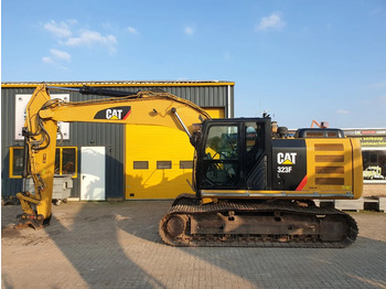 Koparka gąsienicowa CATERPILLAR 323FL