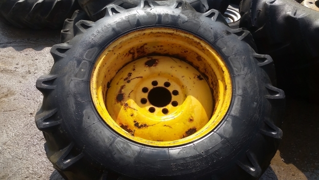 Kompletne koło do Traktorów rolniczych Ford Construction Wheel And Tyre 16.9/14-28. Please Check Decription.: zdjęcie 4