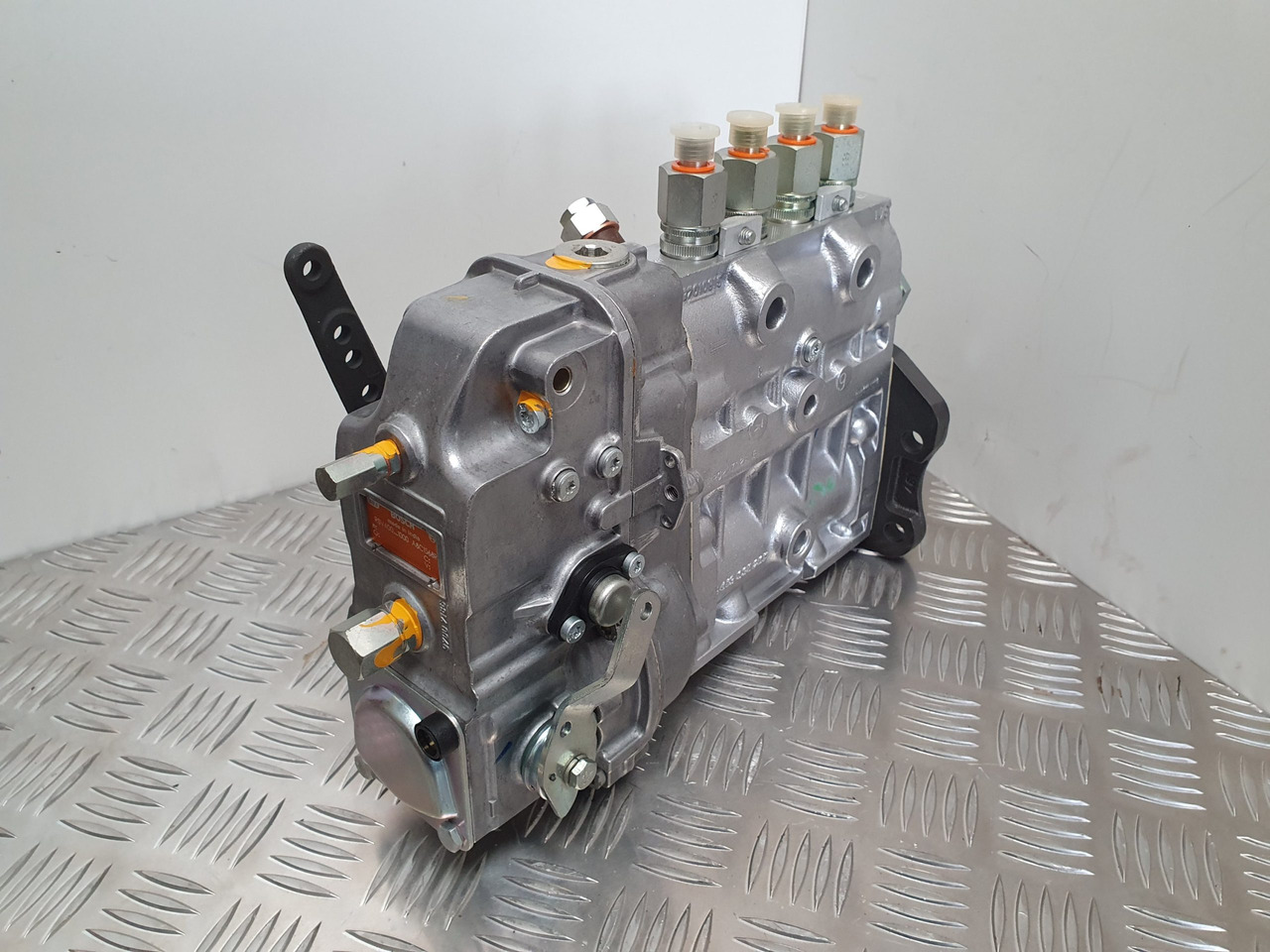 Silnik i części do Maszyn budowlanych JCB 2DX Injection pump 333/y3578 Bosch: zdjęcie 2