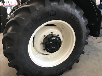 Opony i felgi do Traktorów rolniczych Michelin 520-70R38 en 420-70R28 Banden: zdjęcie 1