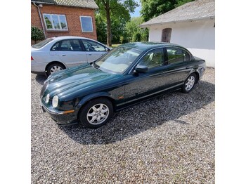 Samochód osobowy Jaguar S-type: zdjęcie 1