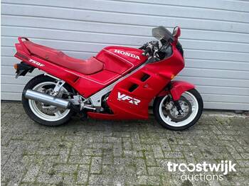Honda VFR 750F - motocykl