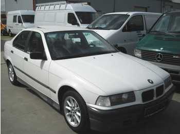 BMW 320i - Samochód osobowy