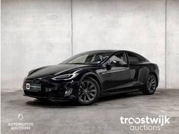 Tesla Model S 75D Base - Samochód osobowy