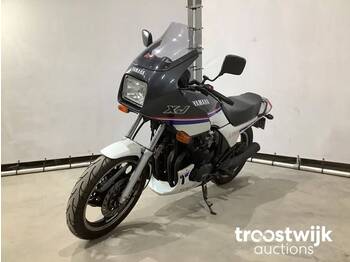 Motocykl Yamaha XJ 600: zdjęcie 1