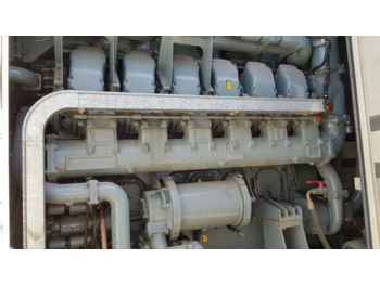 Generator budowlany Agregat Prądotwórczy na Angielskim silniku PAXMAN 3400 KM VP185 . 12 cylindrów .: zdjęcie 2