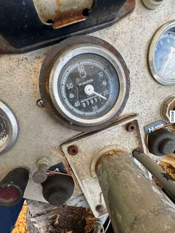 Ładowarka kołowa 1975 Atlas wheeled excavator. Repair project