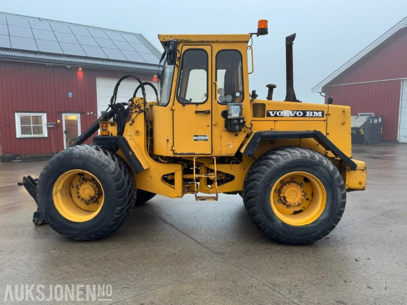 Ładowarka kołowa 1988 VOLVO BM L30 HJULLASTER, SENTRALSMØRING, VEKTSYSTEM