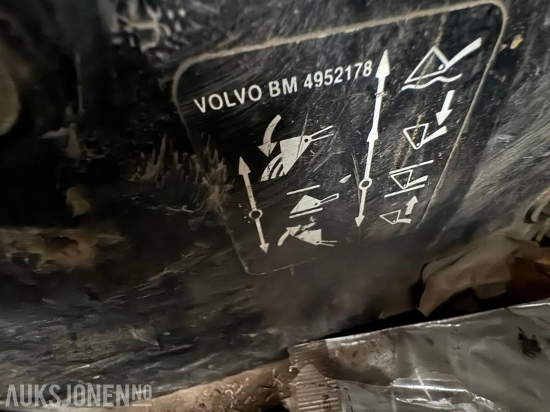 Ładowarka kołowa 1988 VOLVO BM L30 HJULLASTER, SENTRALSMØRING, VEKTSYSTEM