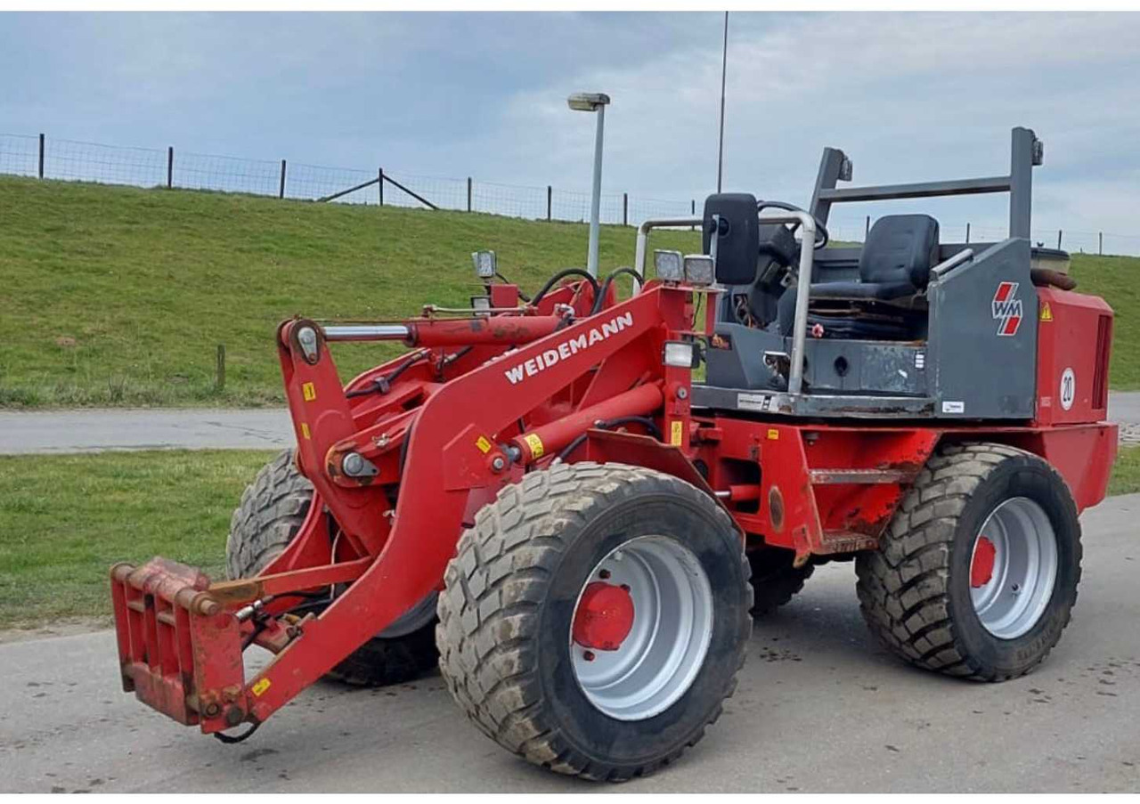 Ładowarka kołowa 1996 WEIDEMANN 4002 SHOVEL
