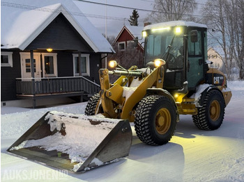 Ładowarka kołowa  2012 Cat 907H2 - Planeringsskuffe - Pallegaffler - 3646T