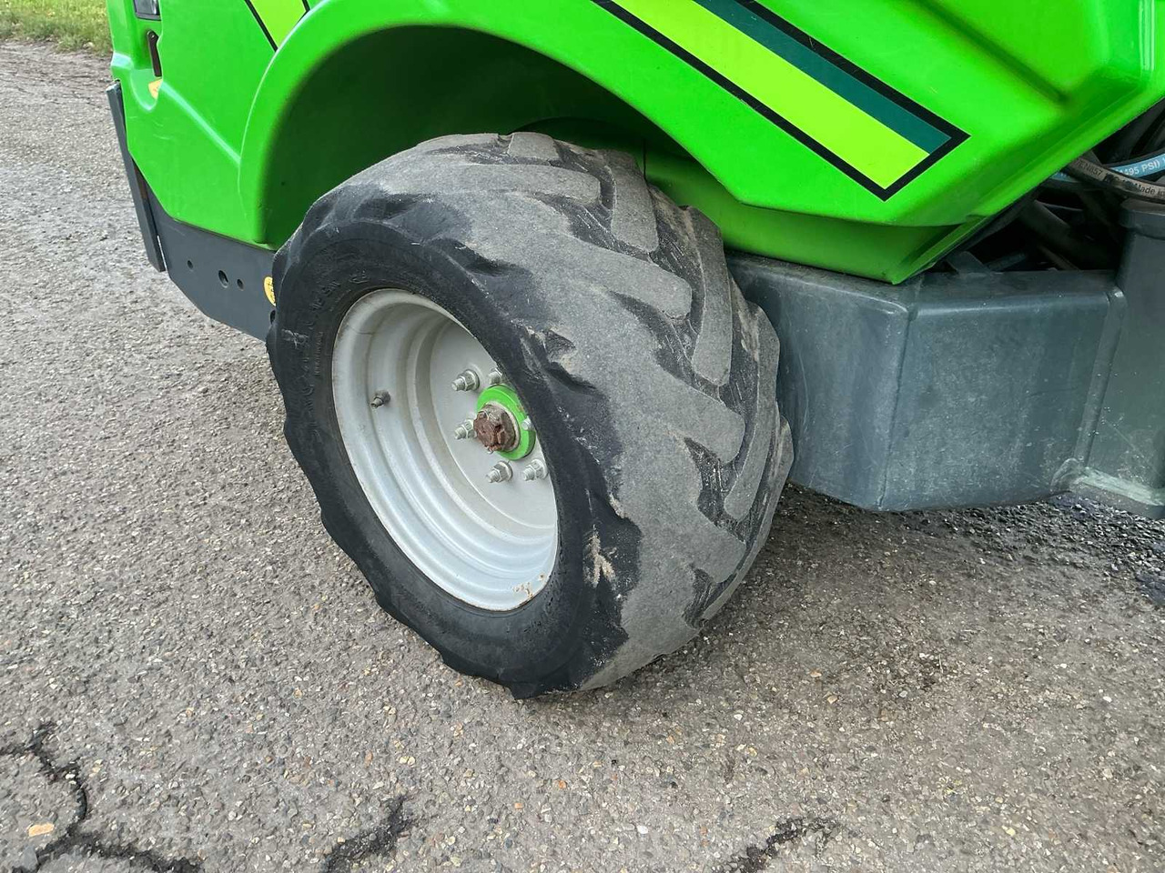 Ładowarka kołowa 2018 AVANT M528 SHOVEL