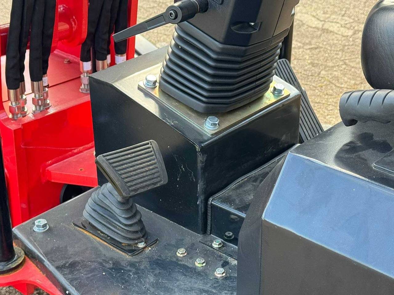 Ładowarka kołowa 2024 STAHLWORKS R906 SHOVEL