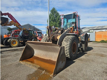 Ładowarka kołowa CASE 621 D