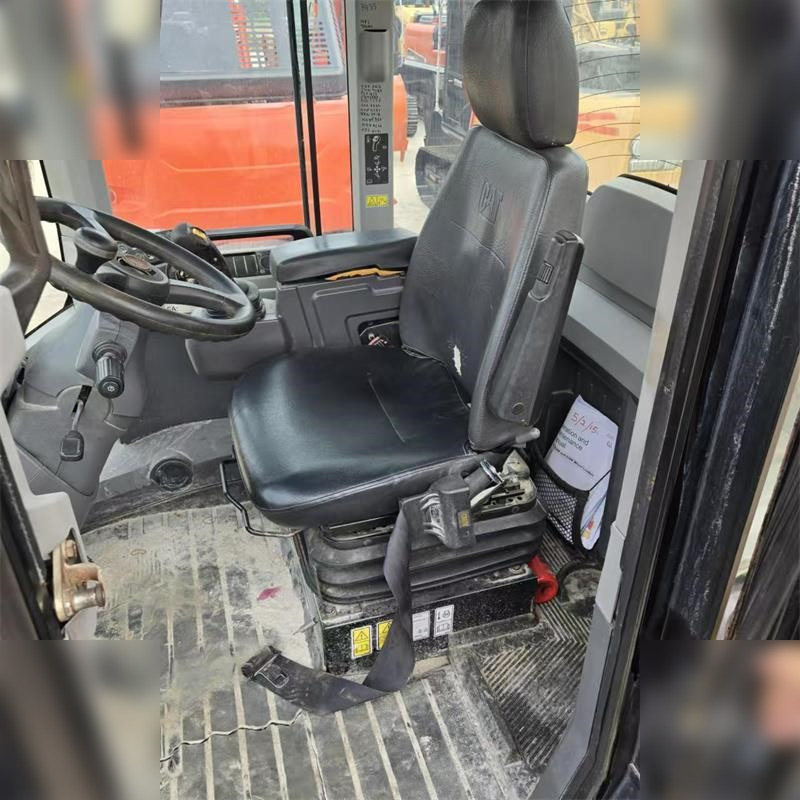 Ładowarka kołowa CATERPILLAR 924K