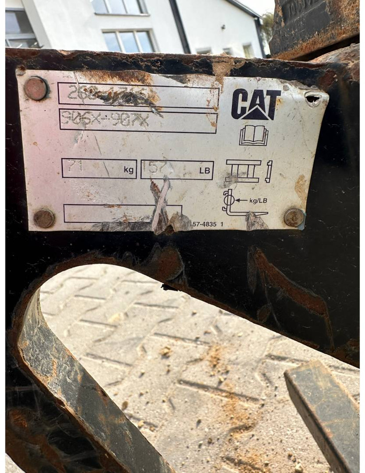 Ładowarka kołowa CAT 906