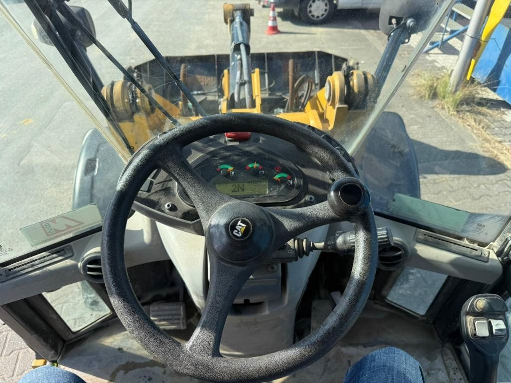 Ładowarka kołowa CAT 906M 1831h