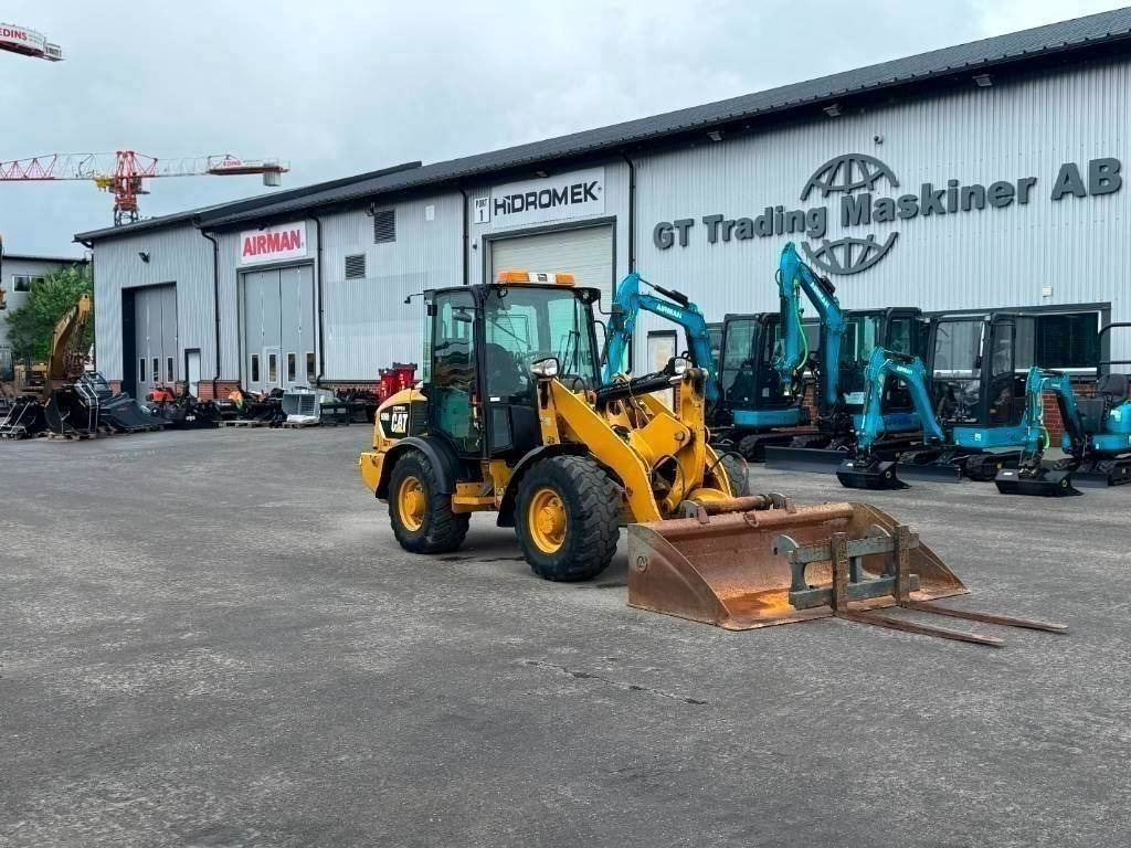 Ładowarka kołowa CAT 906 H 2