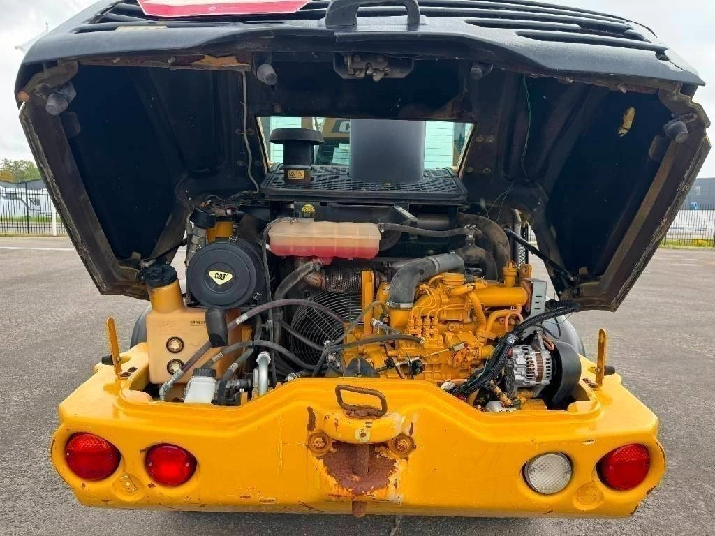 Ładowarka kołowa CAT 906 H 2