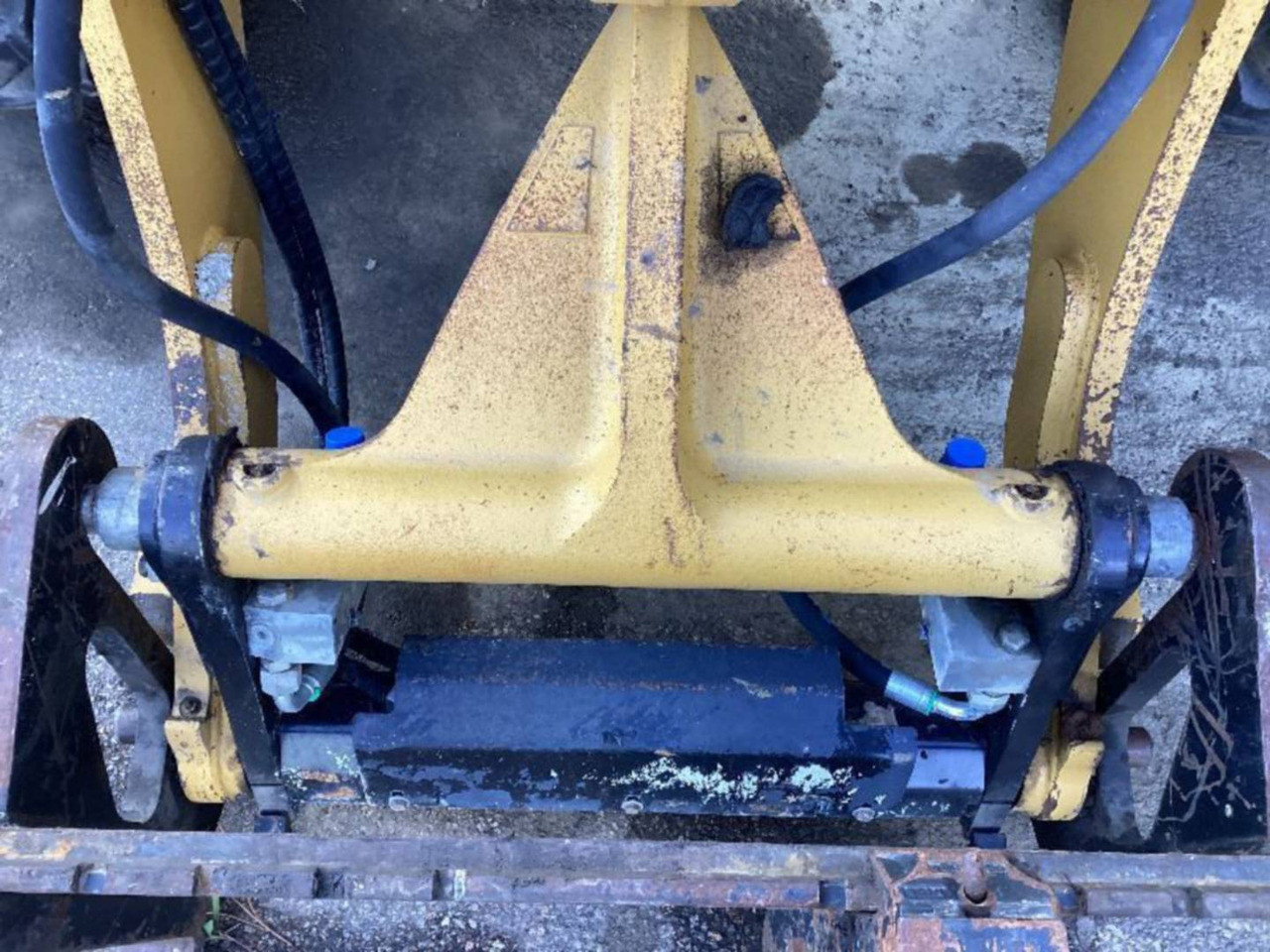 Ładowarka kołowa CAT 908M