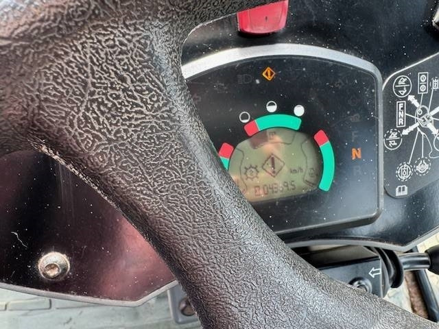 Ładowarka kołowa CAT 908 H