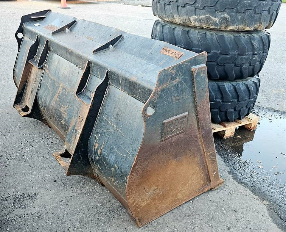 Ładowarka kołowa CAT 908 H 2