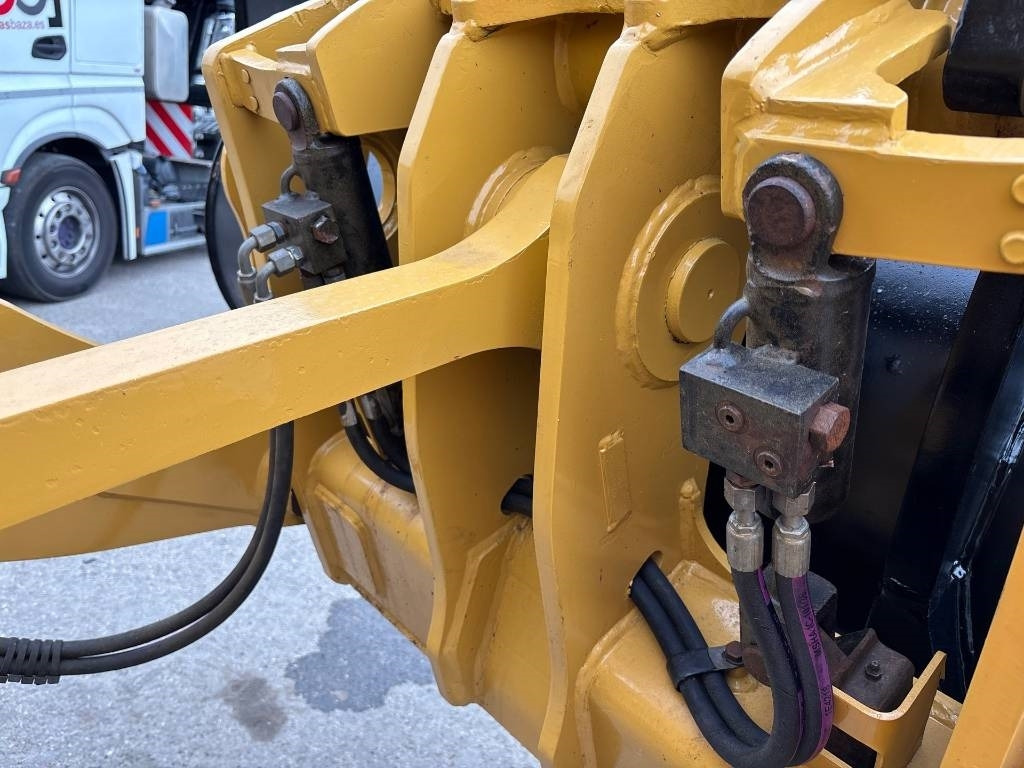 Ładowarka kołowa CAT 926M