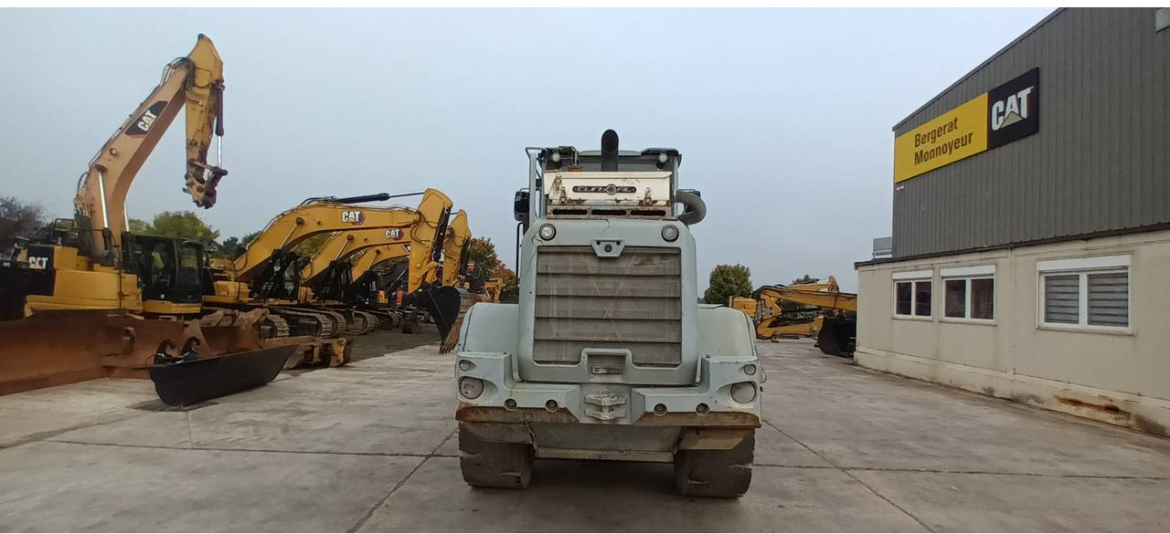 Ładowarka kołowa CAT 930M