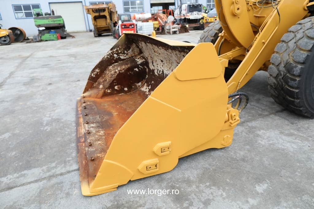 Ładowarka kołowa CAT 938 M