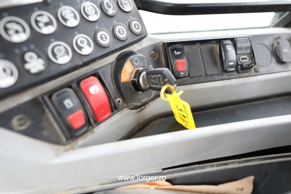 Ładowarka kołowa CAT 938 M