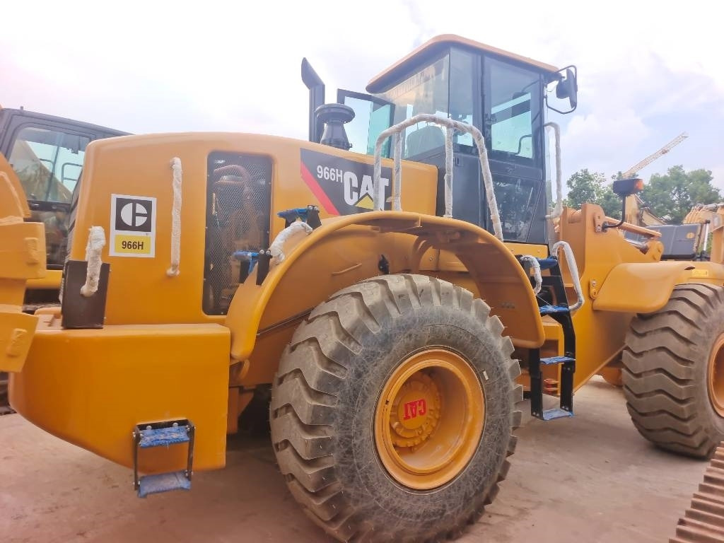 Ładowarka kołowa CAT 966 H