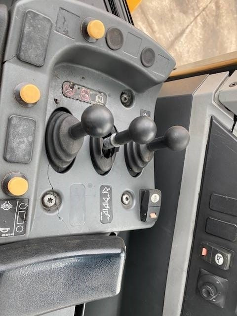 Ładowarka kołowa CAT 966 M