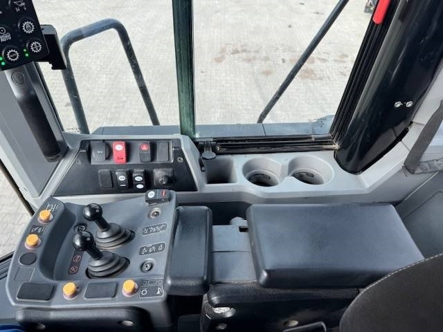 Ładowarka kołowa CAT 966 M