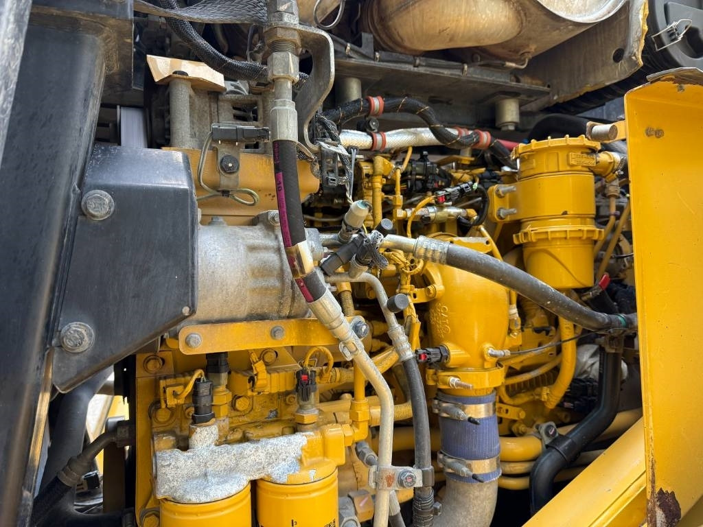 Ładowarka kołowa CAT 972M