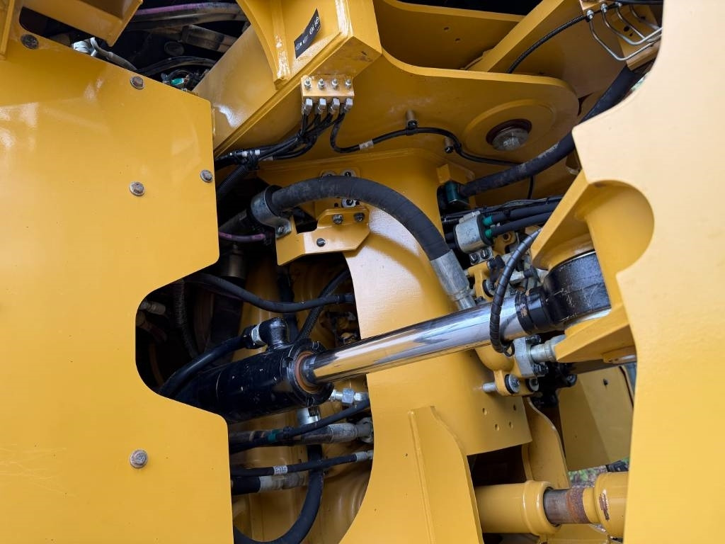 Ładowarka kołowa CAT 980M