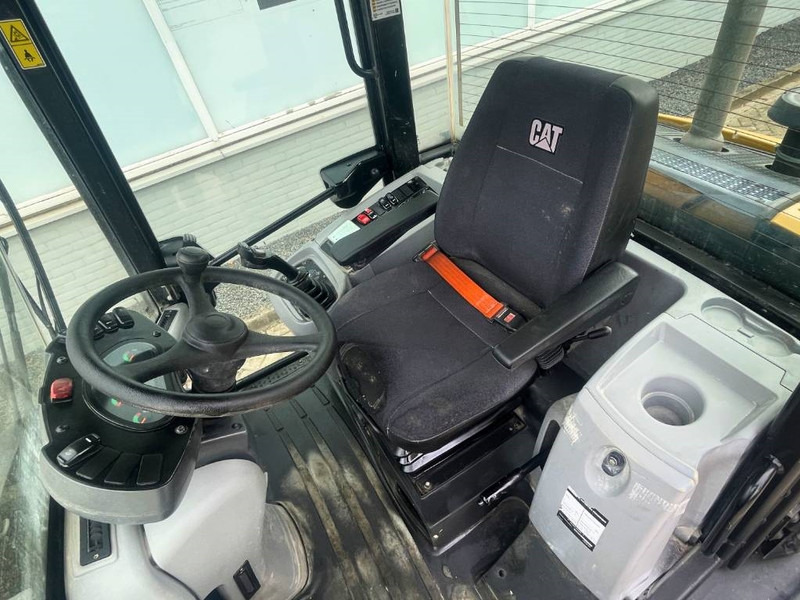 Ładowarka kołowa Cat 906 M 2018