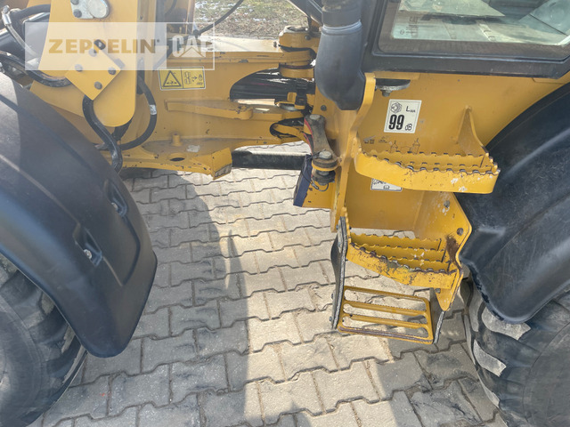 Ładowarka kołowa Cat 908M