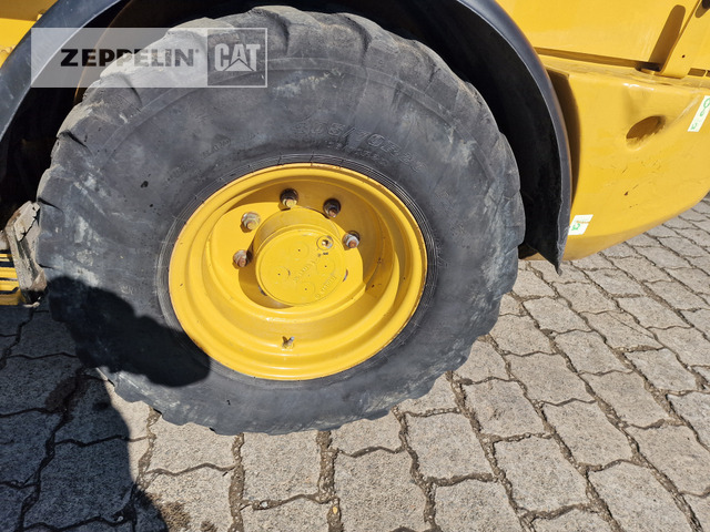 Ładowarka kołowa Cat 908M