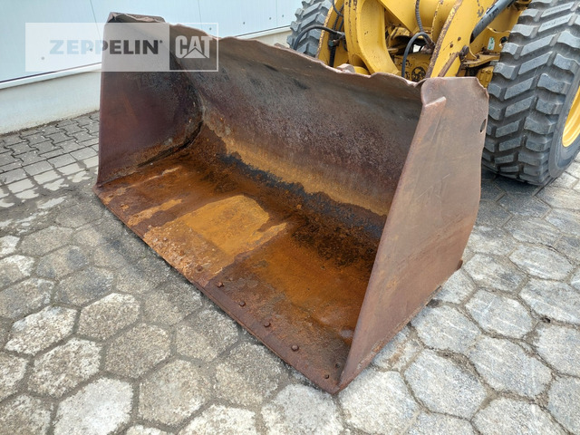 Ładowarka kołowa Cat 908M