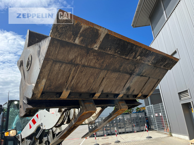 Ładowarka kołowa Cat 908M