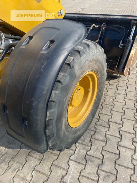 Ładowarka kołowa Cat 908M