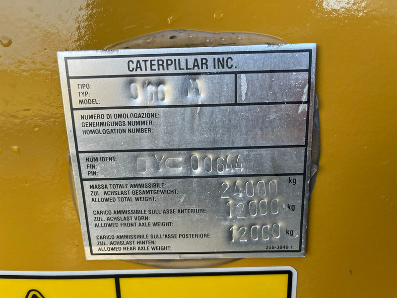 Ładowarka kołowa Caterpillar 966M High-Lift