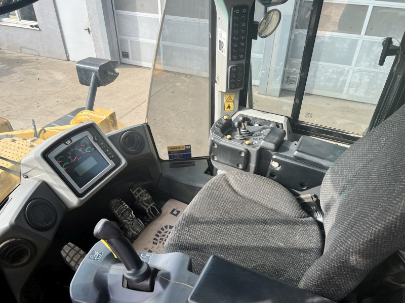 Ładowarka kołowa Caterpillar 966 K (111137)