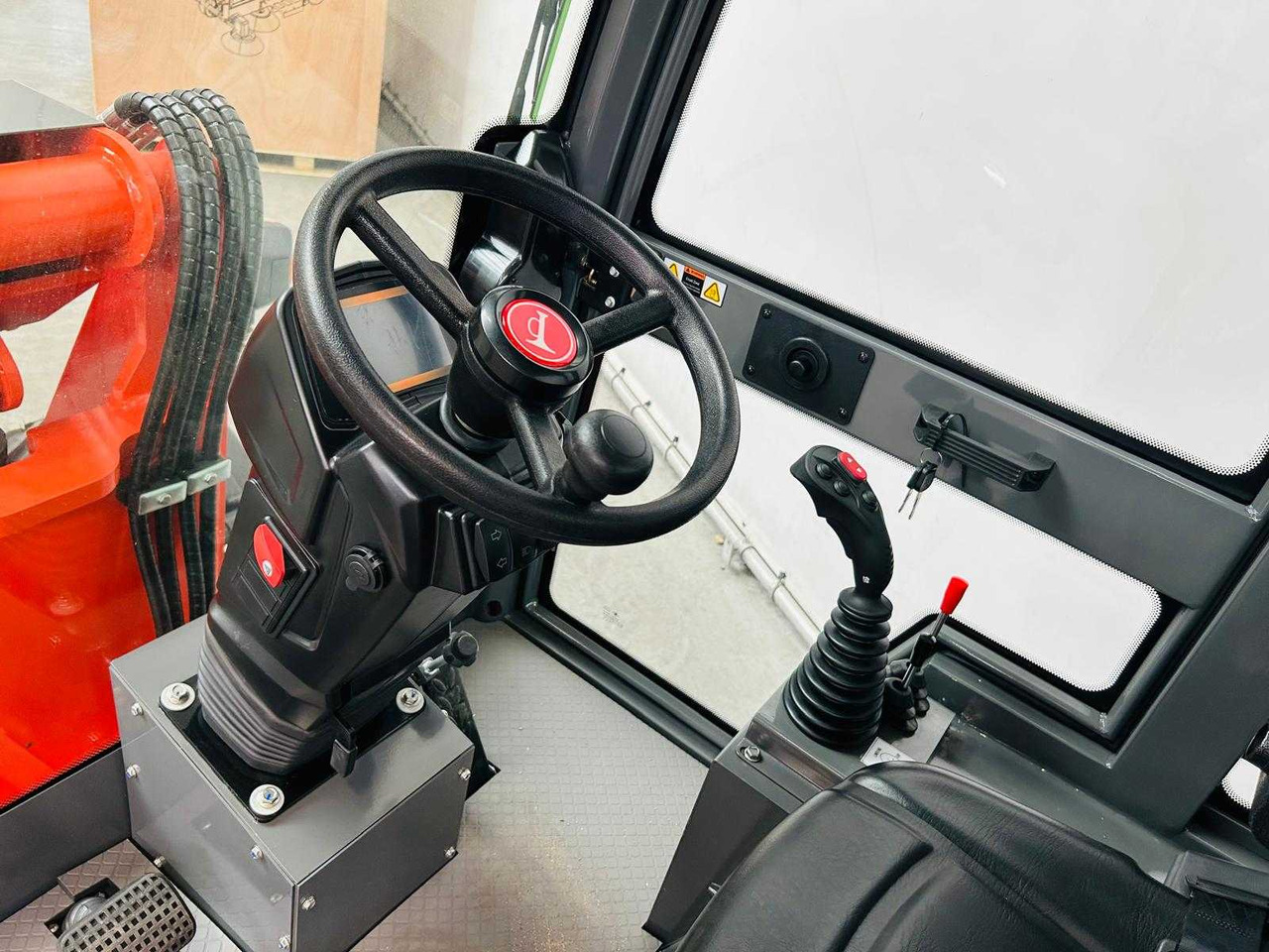 Ładowarka kołowa EVERUN - 2025 - ER1000 - TELESCOPIC ARTICULATED WHEEL LOADER KUBOTA EURO5